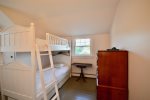 Twin bunk room with AC